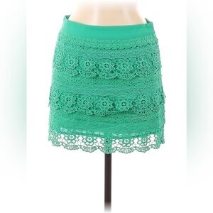 Green Lace Skirt/ Size small